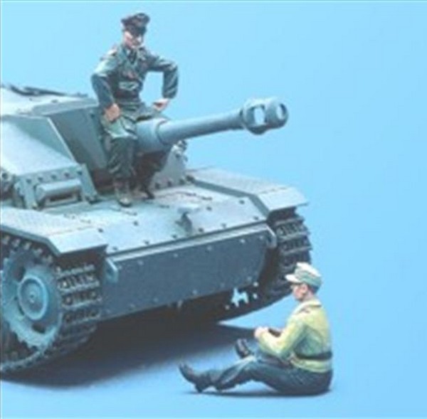 Lt. Straub and photographer 1944