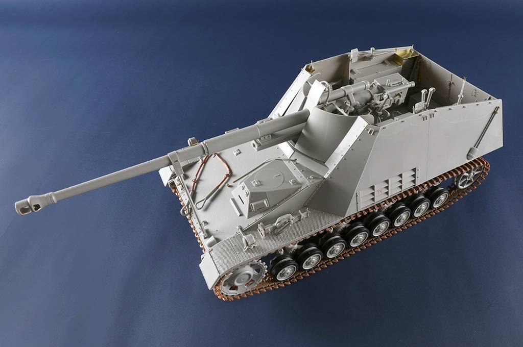 German Sd.Kfz.164 Nashorn – Image 16