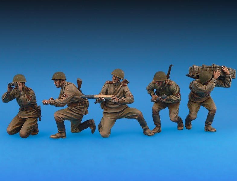 SOVIET ARTILLERY CREW – Image 2