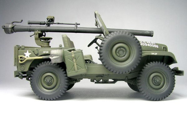 US M38A1C 4x4 1/4-Ton Military Jeep with M40A1 106mm Recoiless Rifle – Image 2