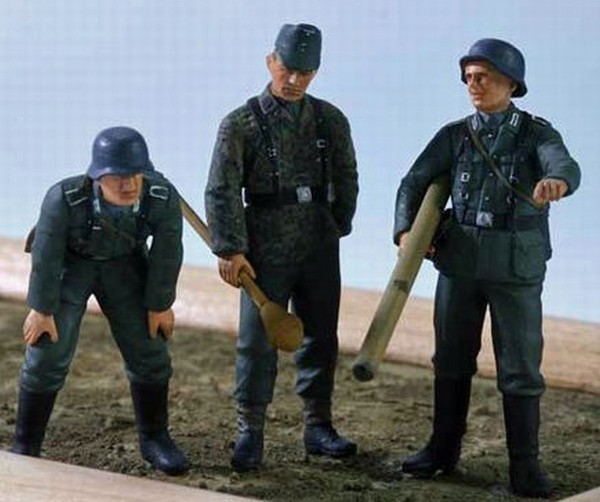 German Tank Hunters – Image 2