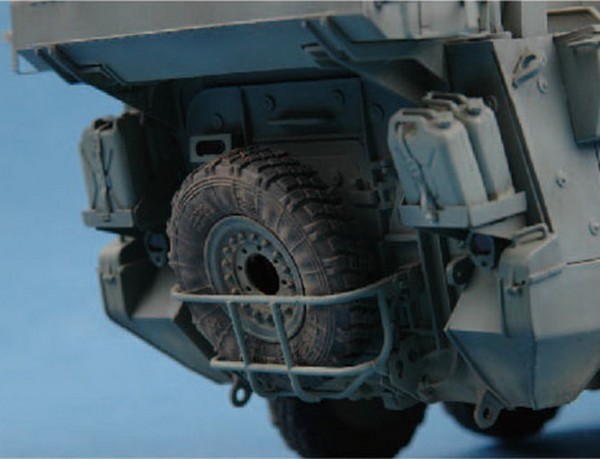 LAV III TUA (Tow-Under-Armour) – Image 6
