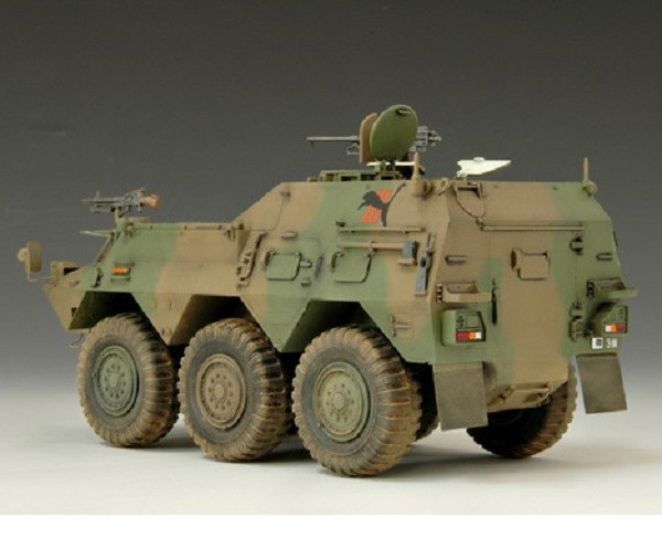 JGSDF Command post Car Type 82 – Image 4