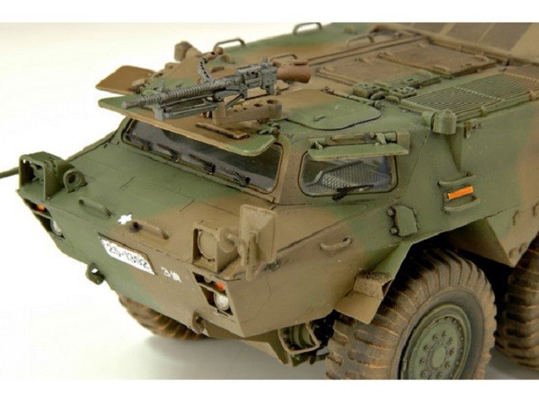 JGSDF Command post Car Type 82 – Image 8