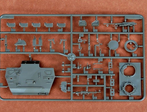 JGSDF Command post Car Type 82 – Image 14