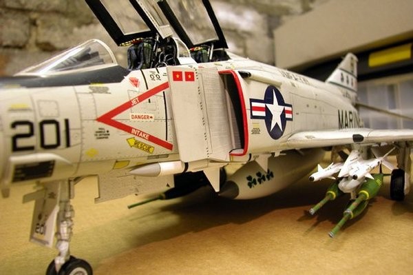 McDonnell Douglas F-4J Phantom II Marines – Image 10