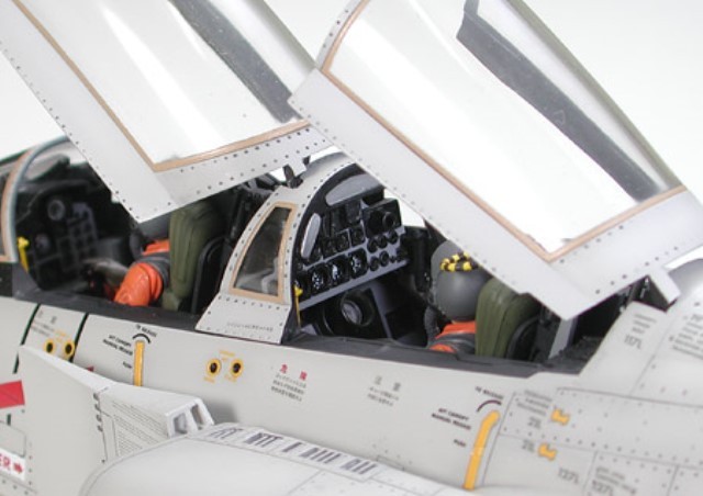 McDONNEL DOUGLAS F-4EJ Phantom II – Image 4