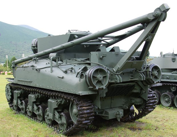 U.S. Tank Recovery Vehicle M32B1 – Image 21