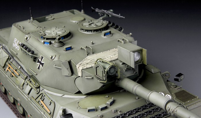GERMAN MAIN BATTLE TANK LEOPARD 1 A3/A4 – Image 7