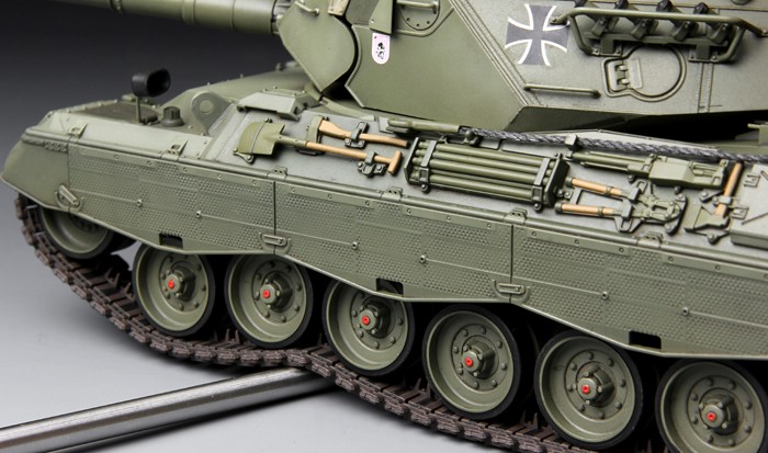 GERMAN MAIN BATTLE TANK LEOPARD 1 A3/A4 – Image 10