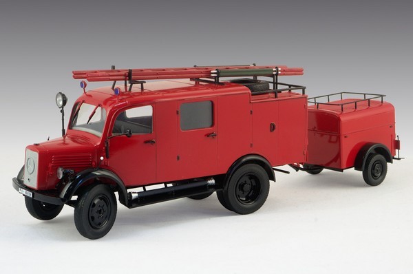L1500S LF 8 German Light Fire Truck – Image 2