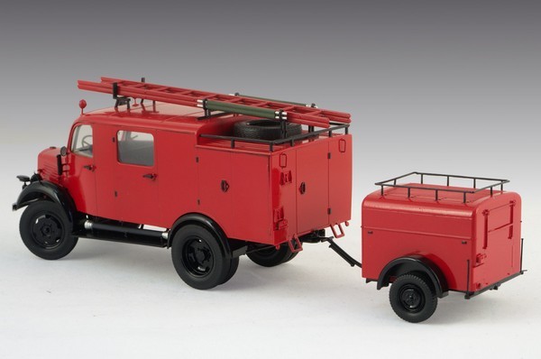 L1500S LF 8 German Light Fire Truck – Image 4