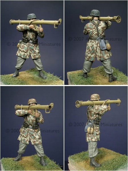German Para w/Panzerschreck – Image 2
