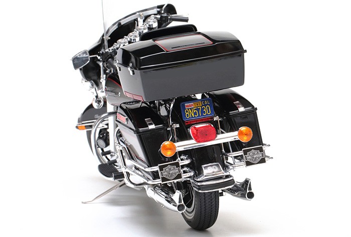 Harley Davidson FLH Classic - Black – Image 7