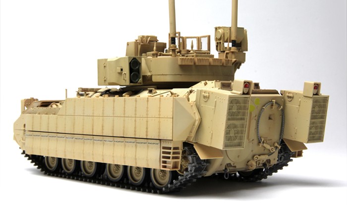U.S. INFANTRY FIGHTING VEHICLE M2A3 BRADLEY W/BUSK III – Image 3
