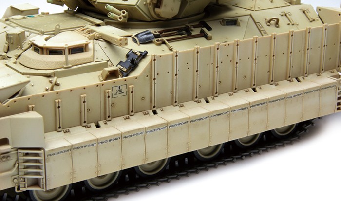 U.S. INFANTRY FIGHTING VEHICLE M2A3 BRADLEY W/BUSK III – Image 5