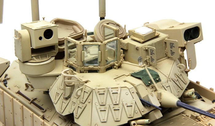 U.S. INFANTRY FIGHTING VEHICLE M2A3 BRADLEY W/BUSK III – Image 6