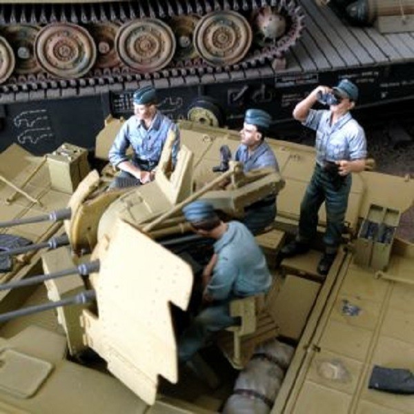 German Crew 2 cm FLAKVIERLING juin 1944