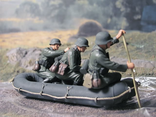 German Sturmpioniere w/Assault Raft (Kleiner Floßsack 34) – Image 2
