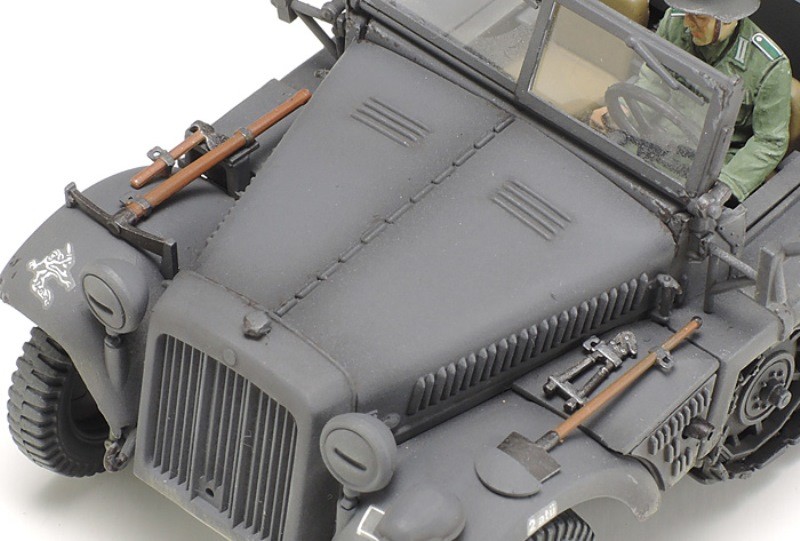 German 1 Ton Half-Track Sd.Kfz.10 – Image 5