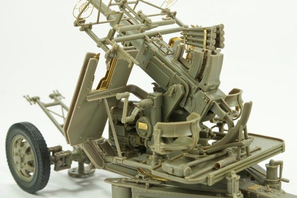 Bofors Anti-Aircraft Gun British Version – Image 3