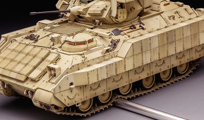 U.S. CAVALRY FIGHTING VEHICLE M3A3 BRADLEY w/BUSK III – Image 10