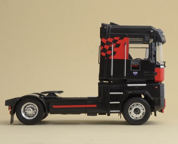 Renault Magnum AE500 MKR Racing – Image 5