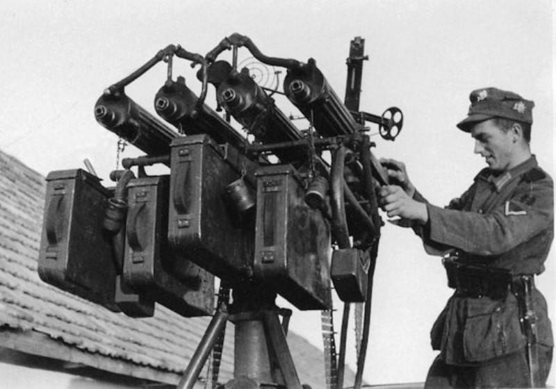 GAZ-AAA w/QUAD M4 MAXIM – Image 12