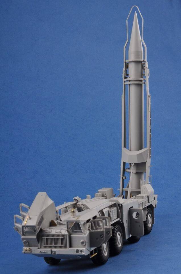 Soviet (9P117M1) Launcher with R17 Rocket of 9K72 Missile Complex Elbrus (Scud B) – Image 3
