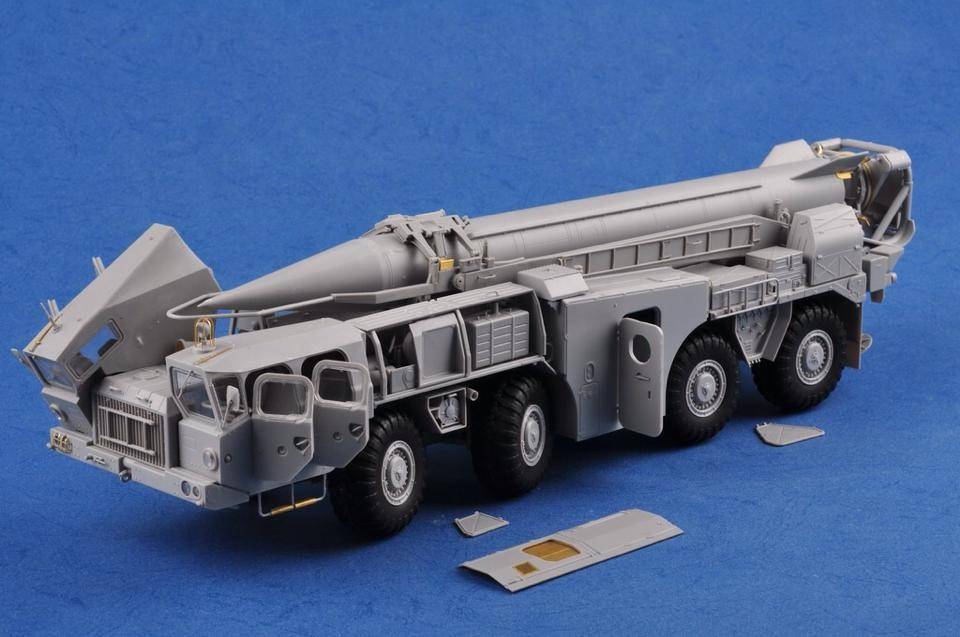 Soviet (9P117M1) Launcher with R17 Rocket of 9K72 Missile Complex Elbrus (Scud B) – Image 4