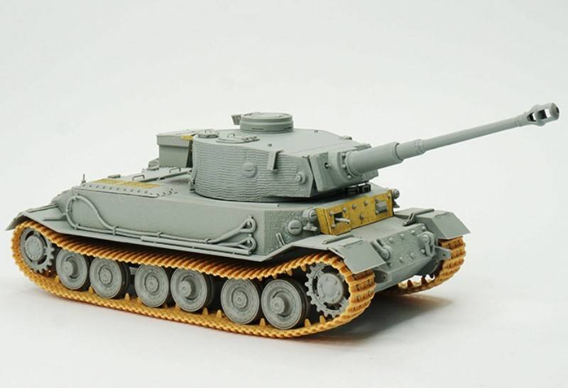 Sd.Kfz.181 Panzerkampfwagen VI(P) w/Zimmerit – Image 2