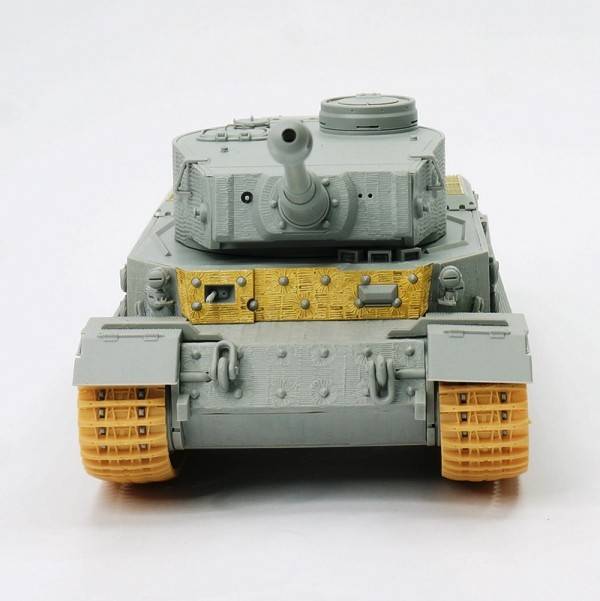 Sd.Kfz.181 Panzerkampfwagen VI(P) w/Zimmerit – Image 7