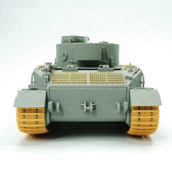 Sd.Kfz.181 Panzerkampfwagen VI(P) w/Zimmerit – Image 8