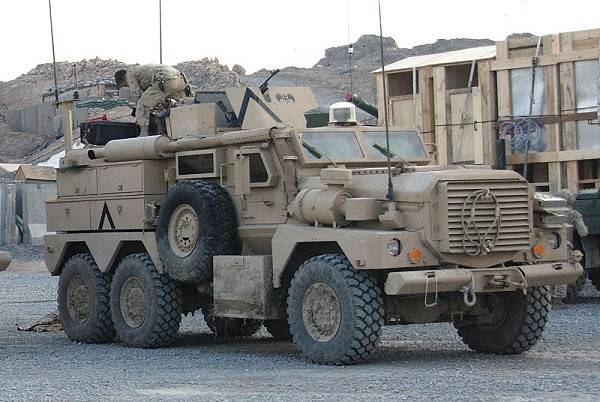 US COUGAR 6x6 MRAP Vehicle