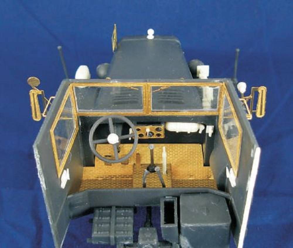 Einheitsdiesel Kfz. 61 Funkkraftwagen (Heavy Radio Van) conversion set – Image 3