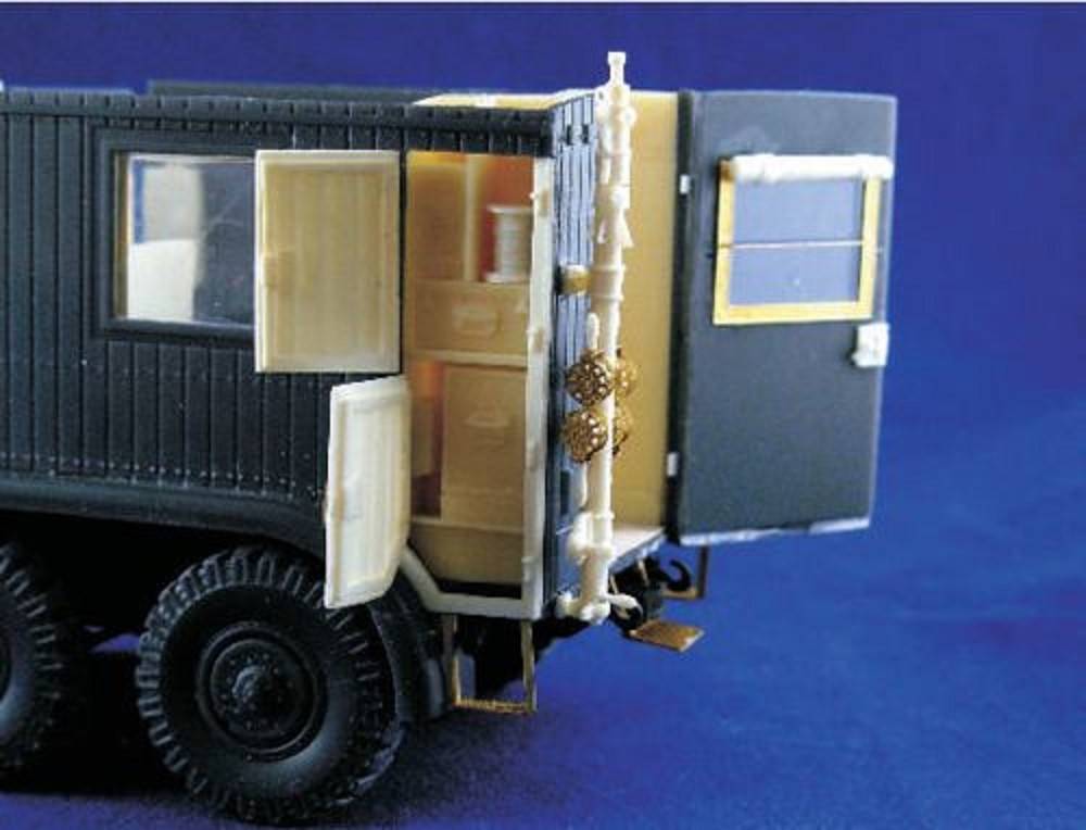 Einheitsdiesel Kfz. 61 Funkkraftwagen (Heavy Radio Van) conversion set – Image 10