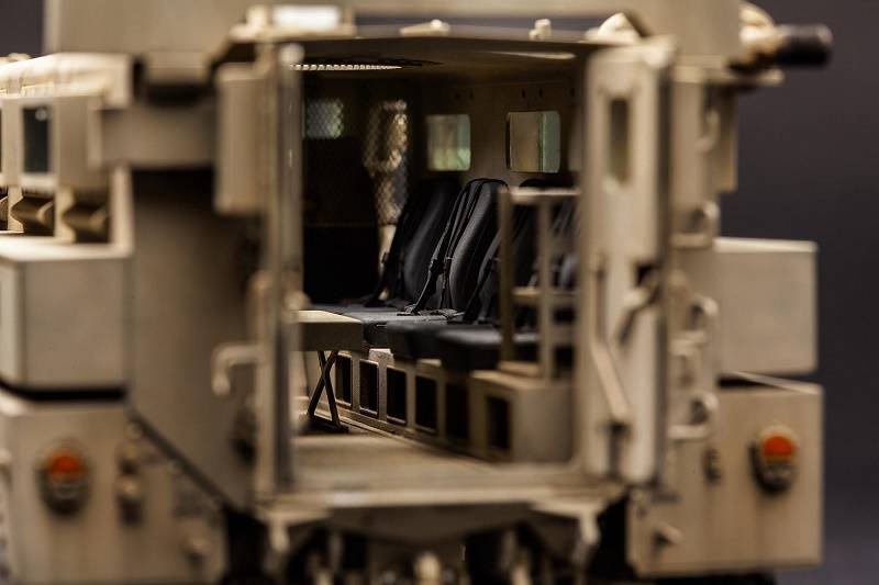 US COUGAR 6x6 MRAP Vehicle – Image 4