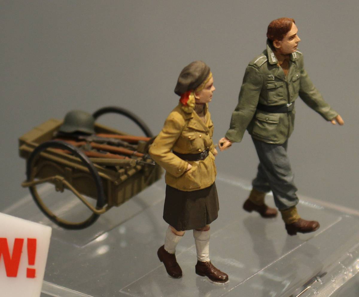 VOLKSSTURM. AMMUNITION TO THE FRONTLINE – Image 3