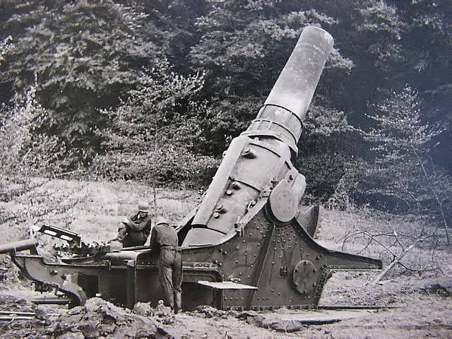 SKODA 42CM M.1917 HEAVY SIEGE HOWITZER w/ Erich von Manstein Siege Of Sevastopol 1942 – Image 7