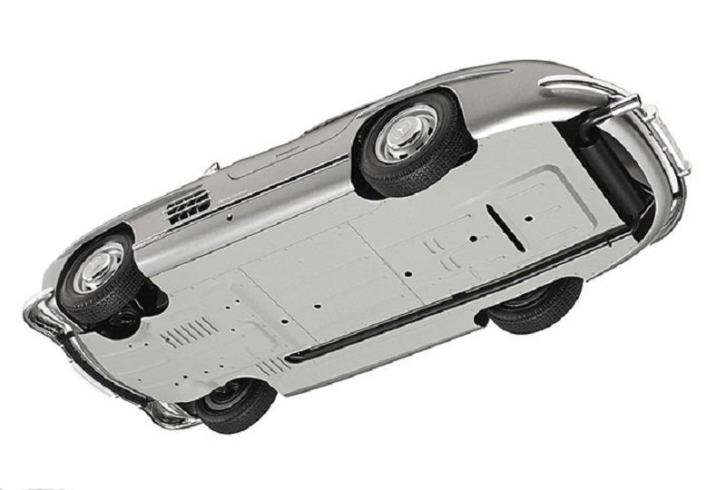 Mercedes-Benz 300 SL – Image 10