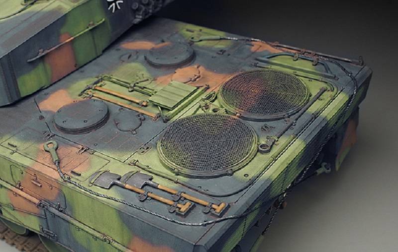 German Main Battle Tank Leopard 2 A4 – Image 8