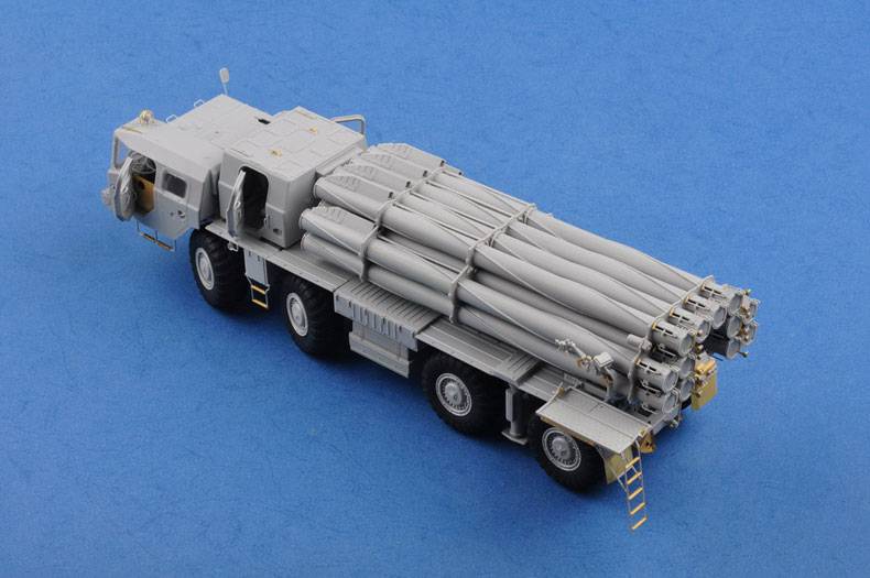 Russian 0A52-2 SMERCH-M Multiple Rocket Launcher of RSZO 8K58 SMERCH MLRS – Image 3