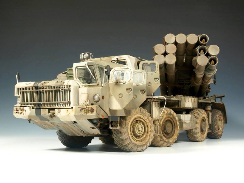 9A52-2 Smerch Russian Long-Range Rocket Launcher – Image 2
