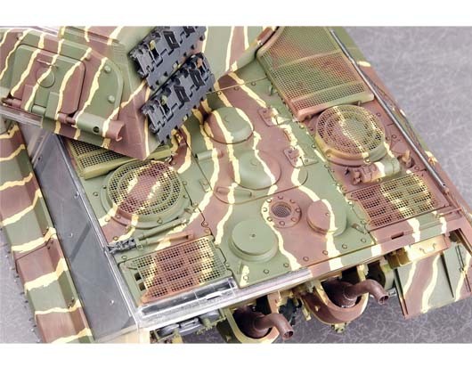 TIGER II PORSCHE W/INTERIOR 1/16ème – Image 4