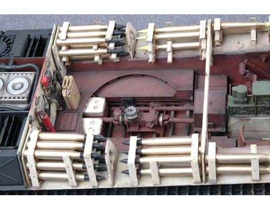 TIGER II PORSCHE W/INTERIOR 1/16ème – Image 5