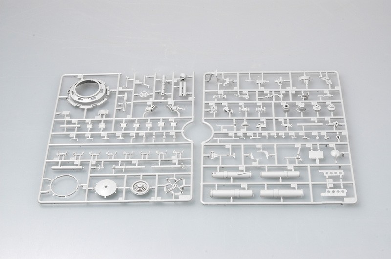 TIGER II PORSCHE W/INTERIOR 1/16ème – Image 20