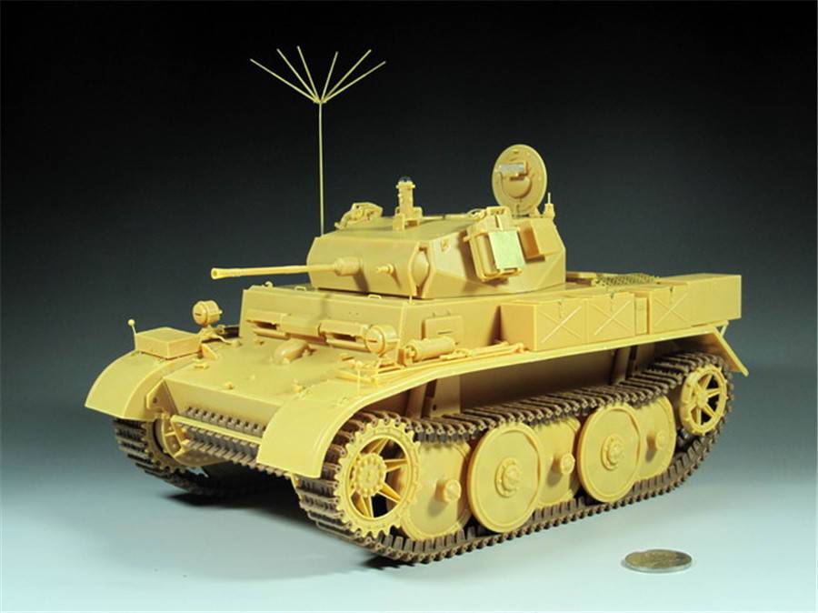 Panzerkampfwagen II Ausf.L “Luchs” (Sdkfz.123) Light Reconnaissance Tank, 9th Panzer Division – Image 2