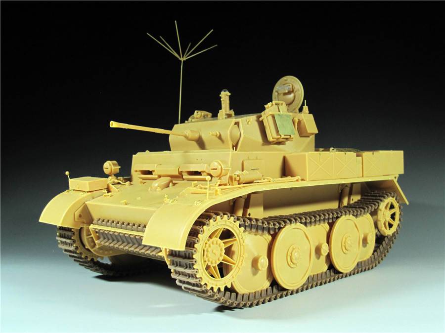 Panzerkampfwagen II Ausf.L “Luchs” (Sdkfz.123) Light Reconnaissance Tank, 9th Panzer Division – Image 7