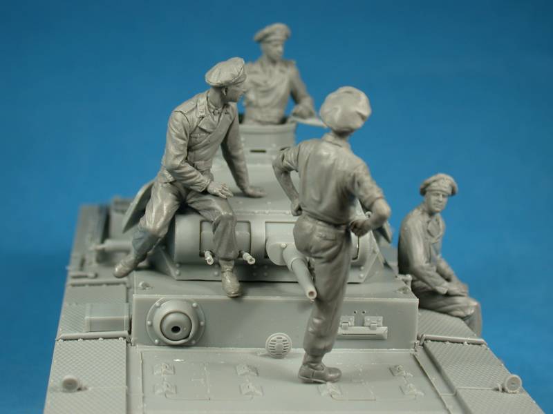 GERMAN TANK CREW (France 1940) – Image 9