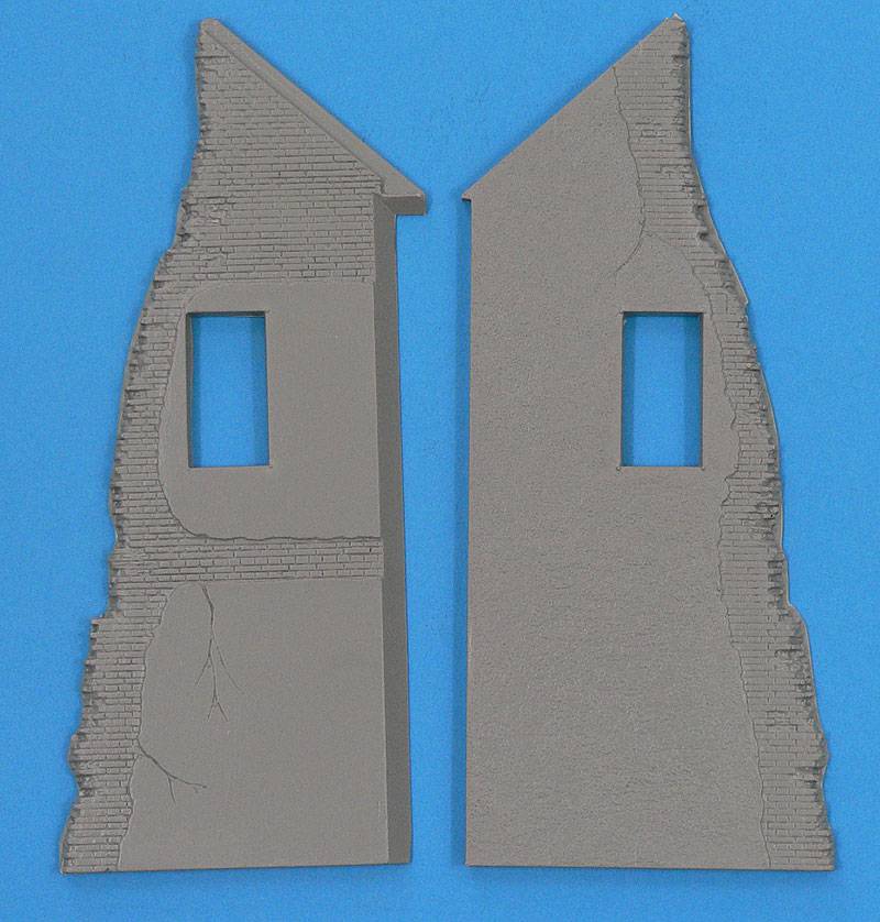 DIORAMA w/NORMANDY HOUSE – Image 8